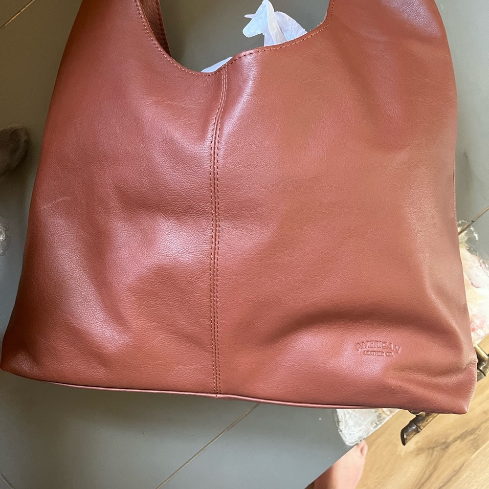 Elegant Leather Hobo Bag in Rich Brown - Picture 2 of 6